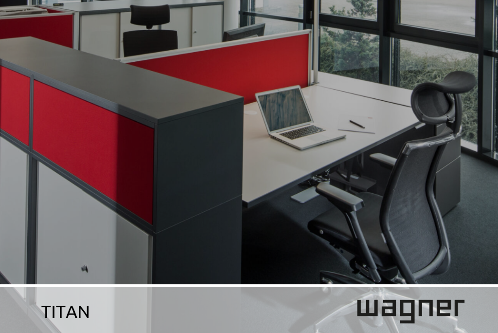 Foto eines voll eingerichteten Arbeitsplatzes mit ergonomischem Schreibtischstuhl "Titan" der Firma Wagner
